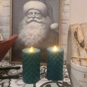 Set of Matchless by Luminara Embossed Green 6" LED Flameless Candles -Free ship